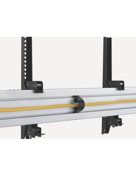 Equip Soporte de techo para triple pantalla de 45"-50