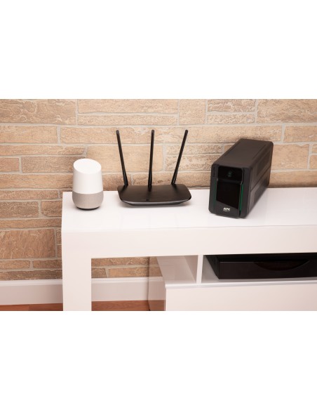 APC BVX700LI sistema de alimentación ininterrumpida (UPS) Línea interactiva 0,7 kVA 360 W 4 salidas AC