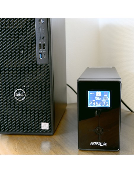 Gembird EG-UPS-034 sistema de alimentación ininterrumpida (UPS) Línea interactiva 1,5 kVA 900 W 3 salidas AC